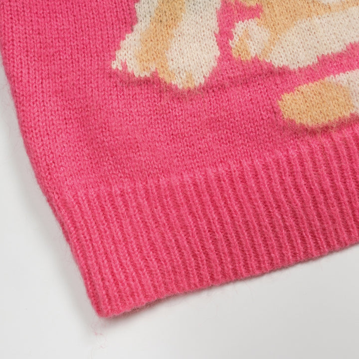 Damer i rosa, blommig jacquardstickad plysch