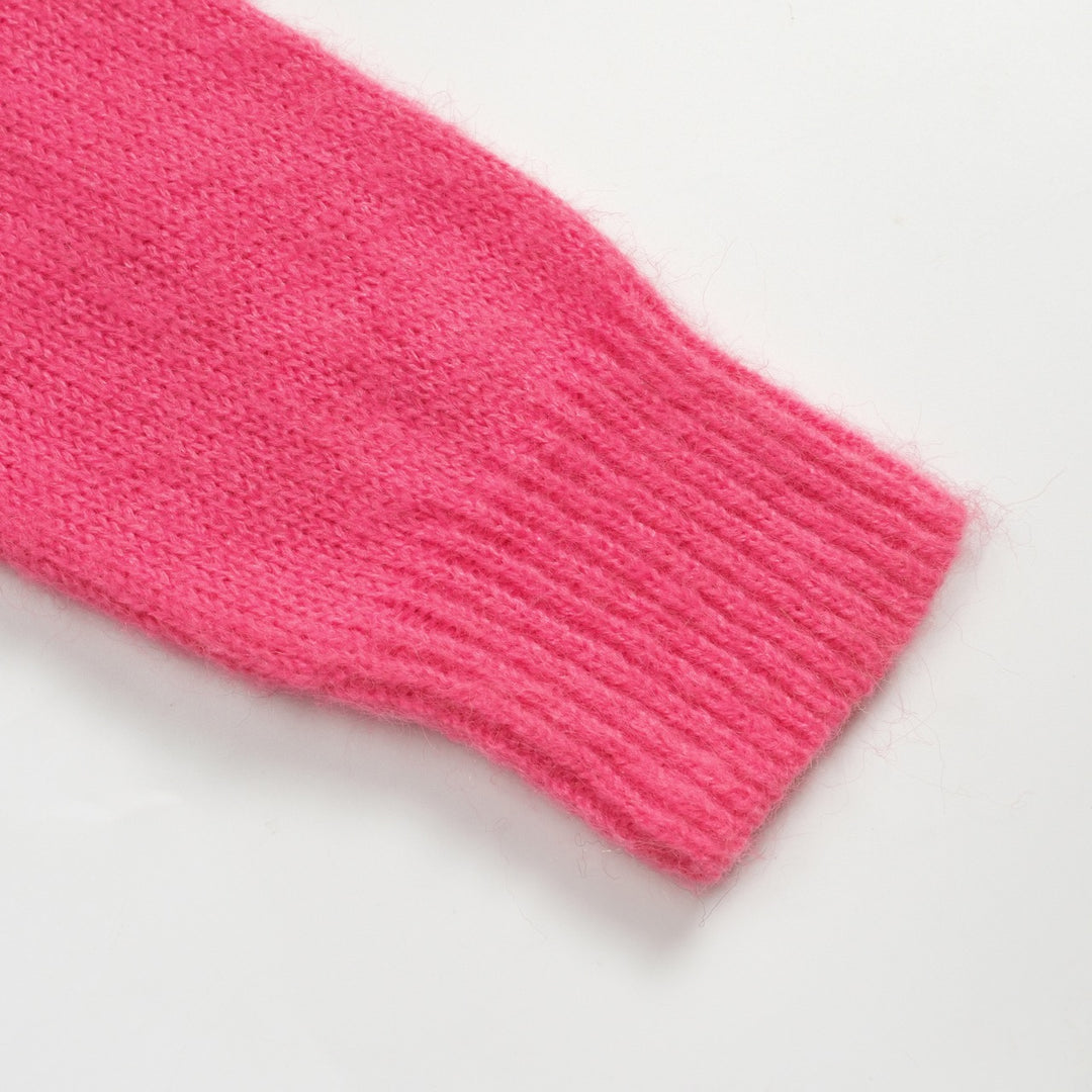 Damer i rosa, blommig jacquardstickad plysch