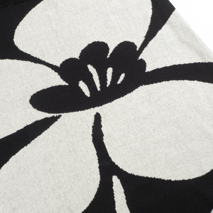 Saia feminina preta retrô floral estampada