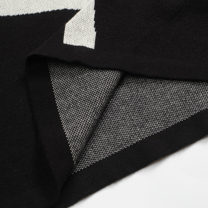 Saia feminina preta retrô floral estampada