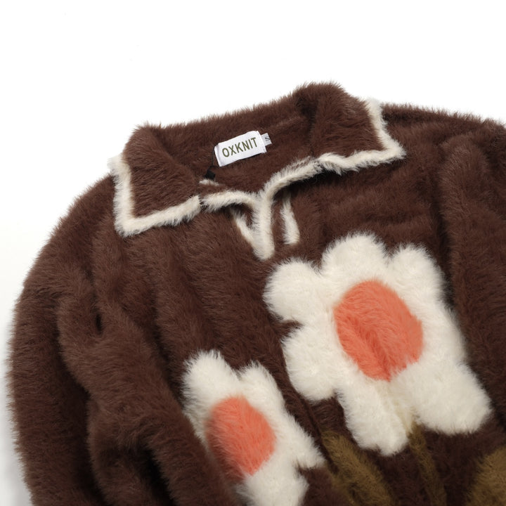 Polo de hombre con cuello de pico en punto felpa floral marrón