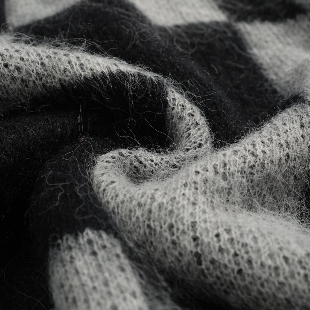 Men's black checkered plush knitted sweater