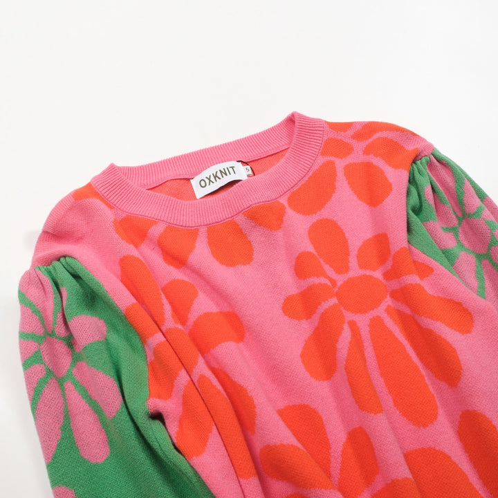 Kvinners flerfargede strikkevarer med blomsterbobleermer