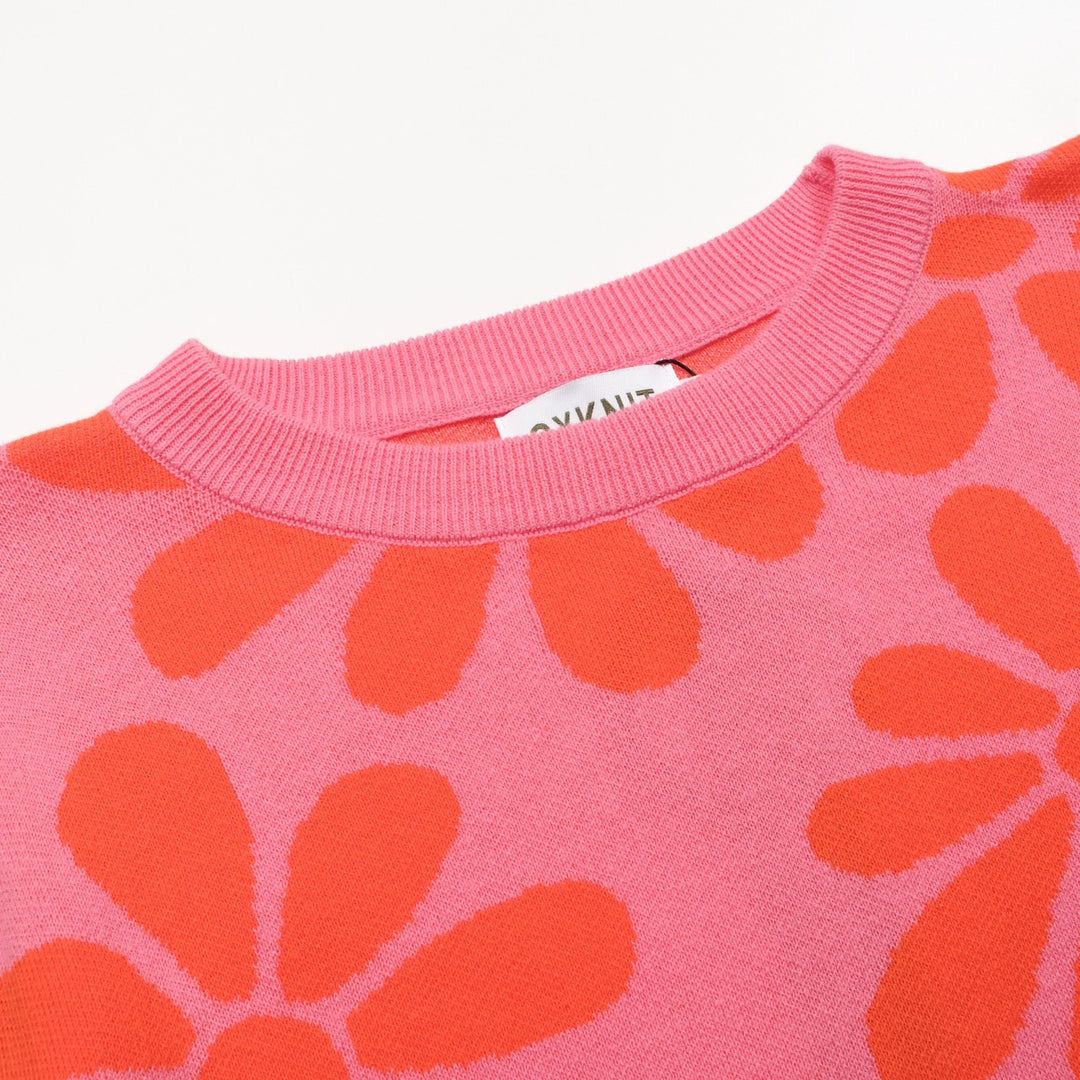 Kvinners flerfargede strikkevarer med blomsterbobleermer