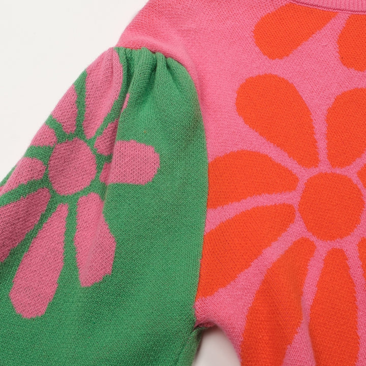 Kvinners flerfargede strikkevarer med blomsterbobleermer