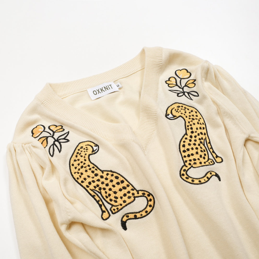 Women's white apricot cheetah embroidered bubble sleeve knitwear