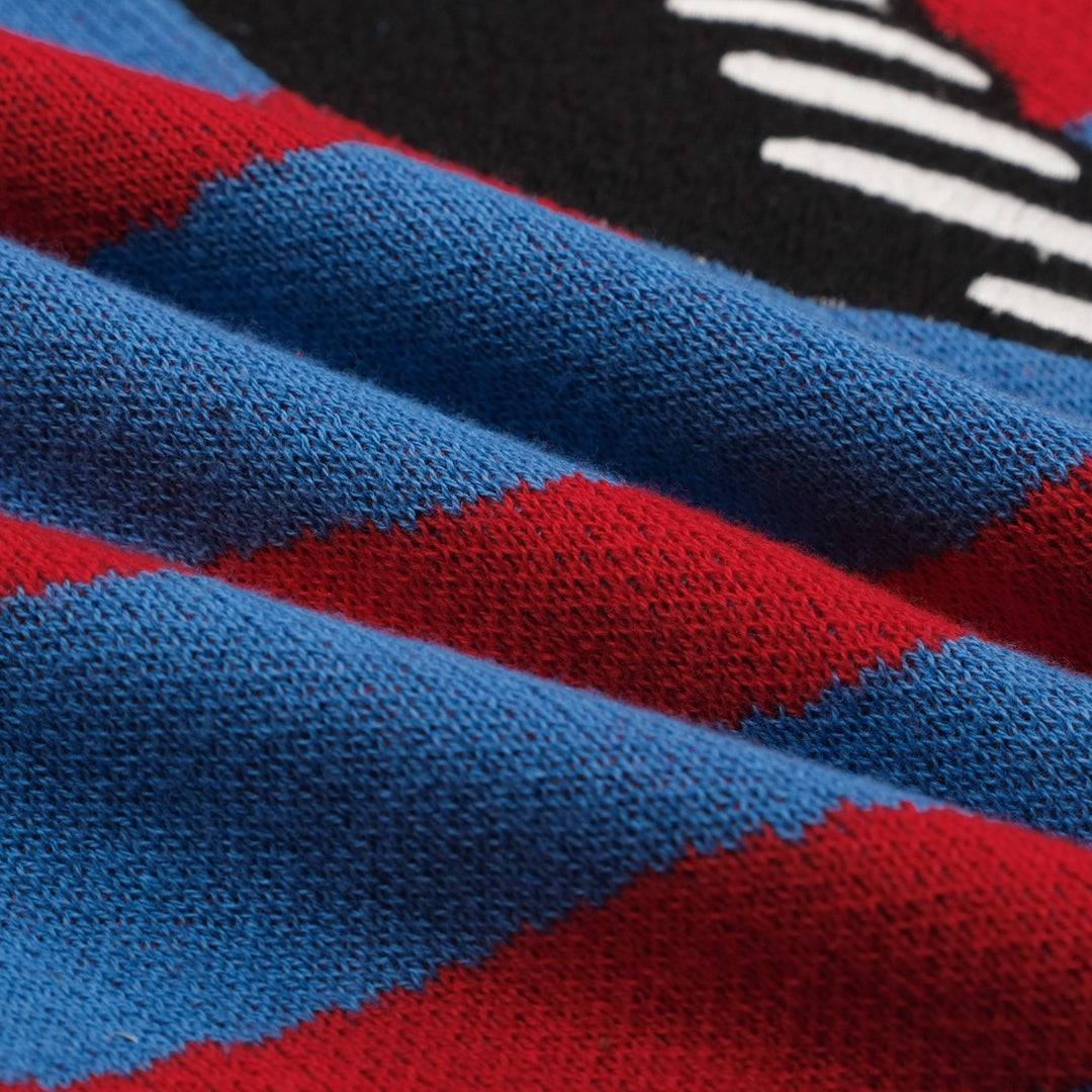 Stribet jakkesæt med broderet svaletop nederdel til kvinder