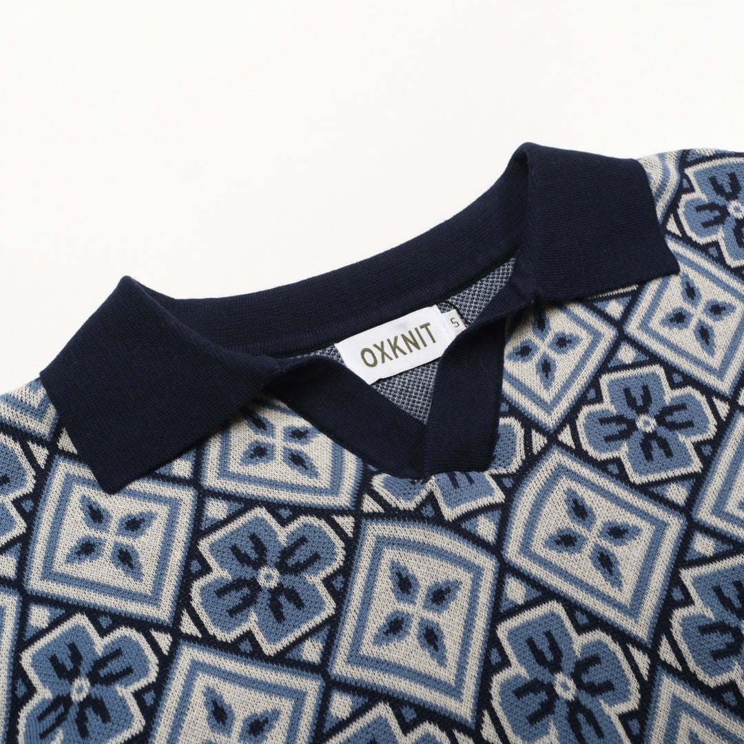 Donkerblauwe gebreide herenpolo met V-hals uit de jaren 60