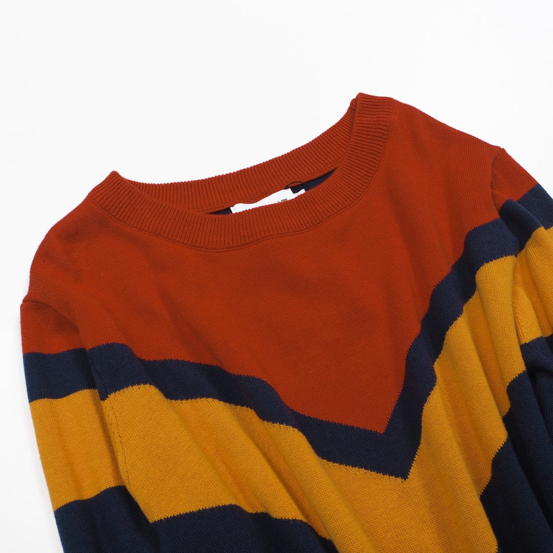 Terno feminino com saia de malha listrada azul escuro