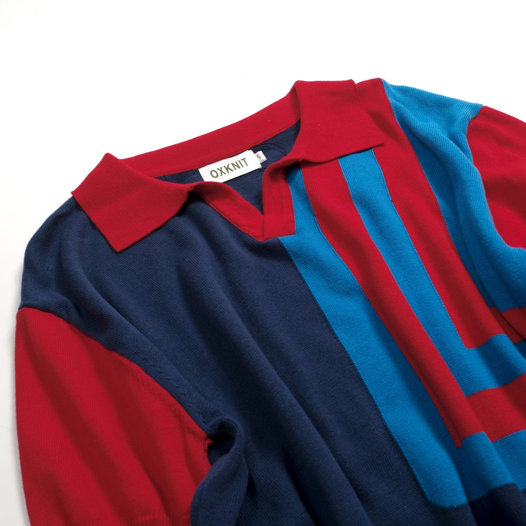 Donkerblauwe retro gebreide herenpolo met onregelmatige strepen