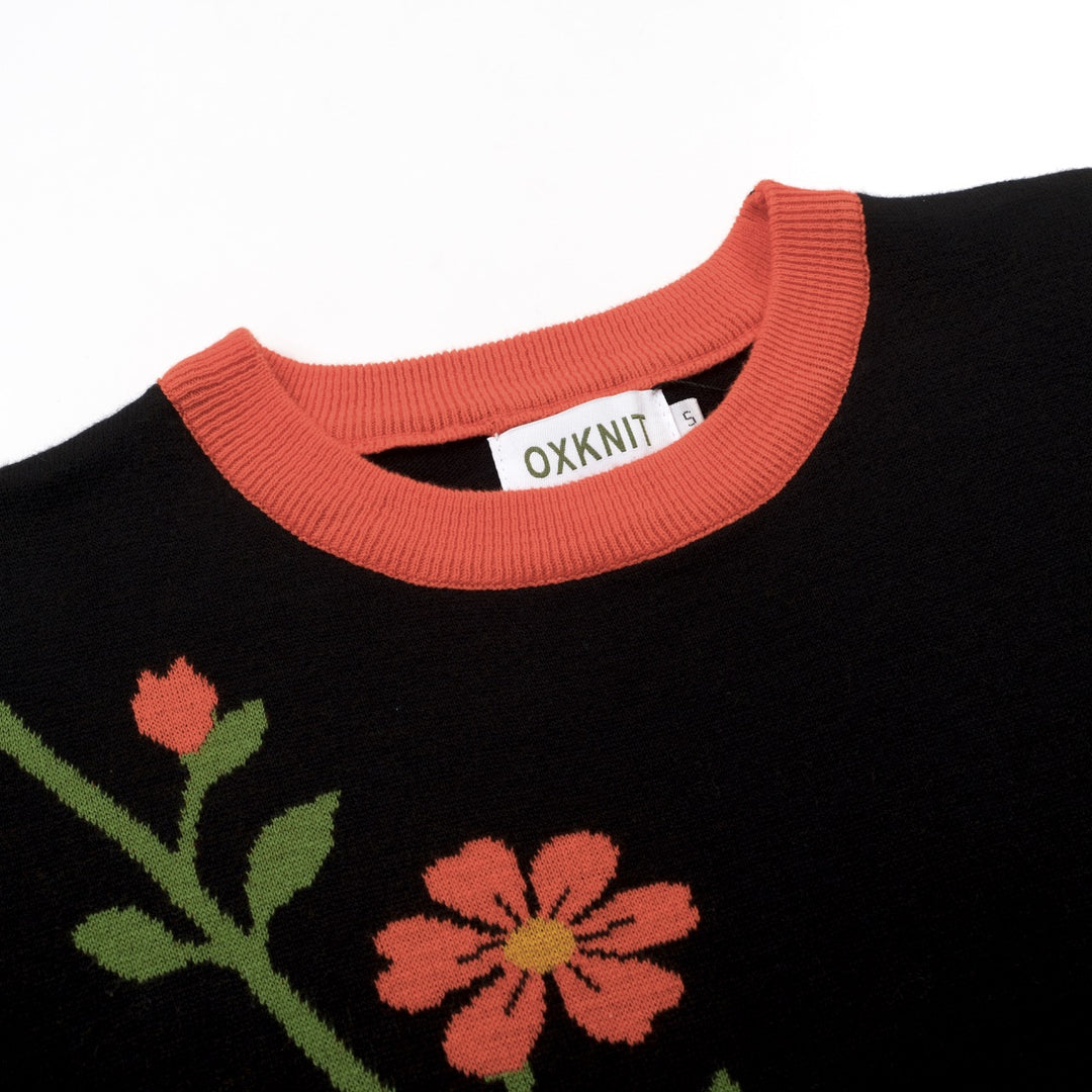 Klassiek jacquardgebreid T-shirt voor dames met zwart bloemenmotief