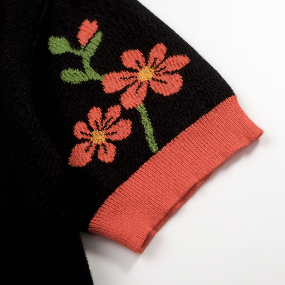 Klassiek jacquardgebreid T-shirt voor dames met zwart bloemenmotief