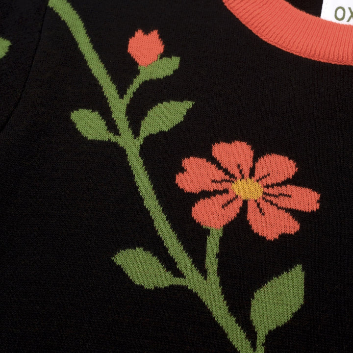 Klassiek jacquardgebreid T-shirt voor dames met zwart bloemenmotief