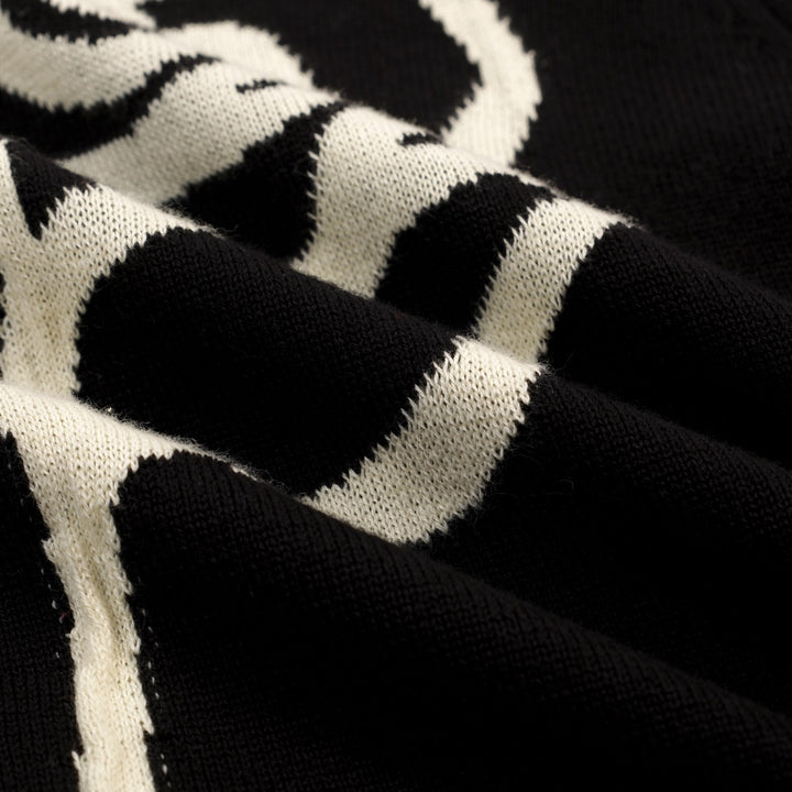 Women's Black Vintage Rose Artistic Jacquard Knit T-Shirt