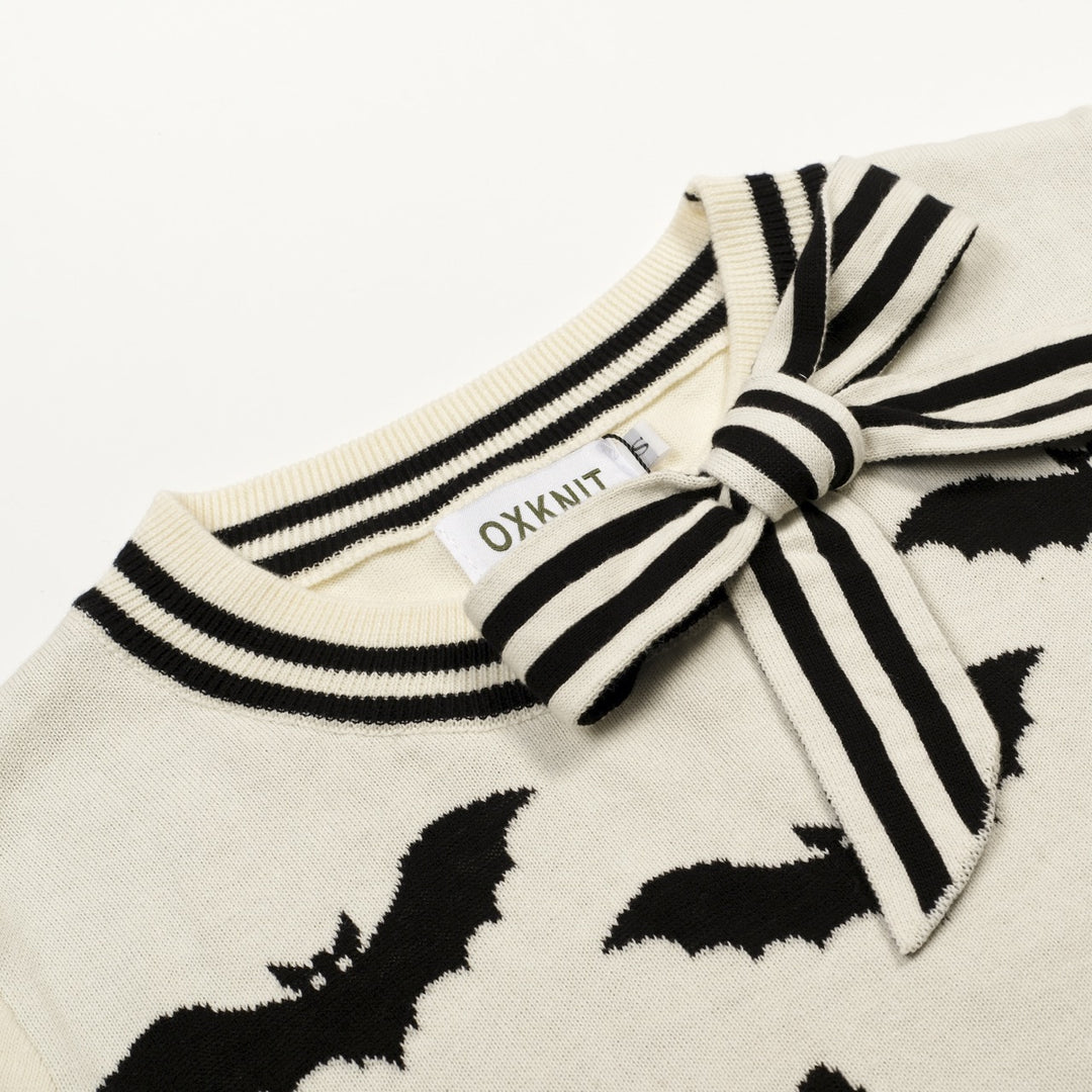 Women's Apricot White Vintage Cat and Bat Art Jacquard Knit T-Shirt