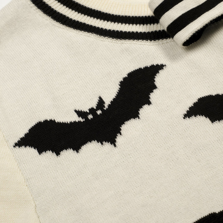 Women's Apricot White Vintage Cat and Bat Art Jacquard Knit T-Shirt