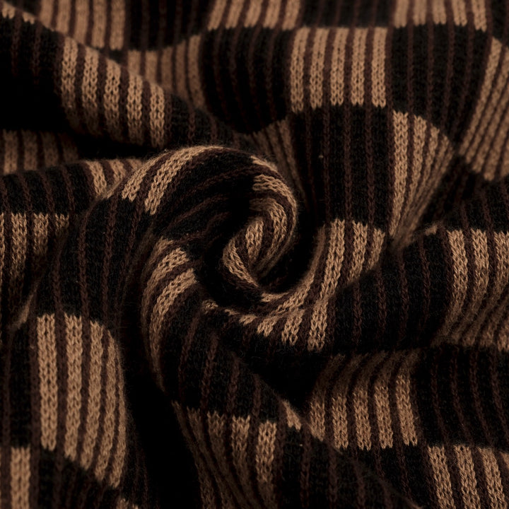 Camisa tipo polo de punto jacquard minimalista vintage marrón café para hombre