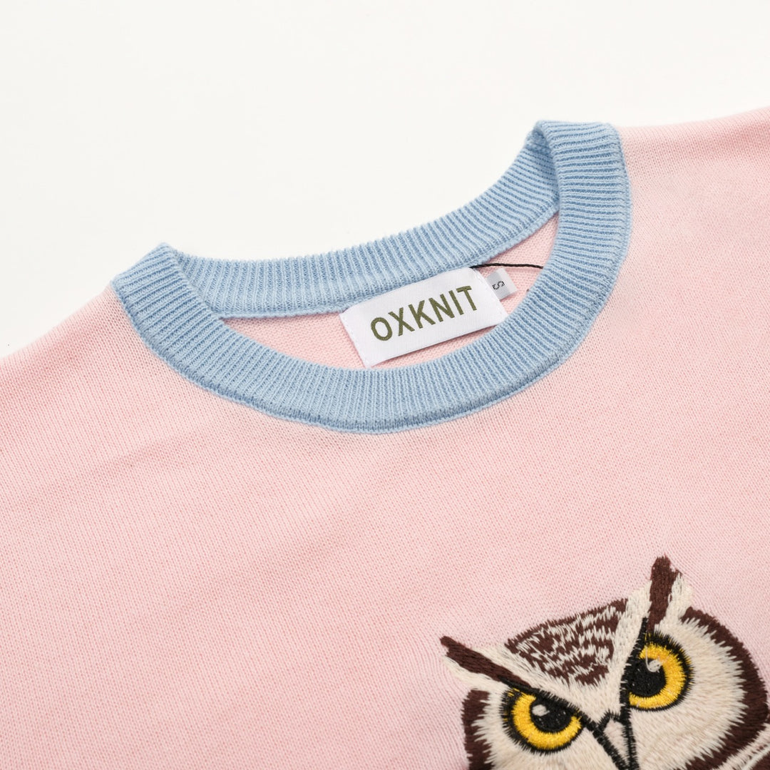 Kvinders pink dyrebroderet strik-T-shirt - beskåret længde