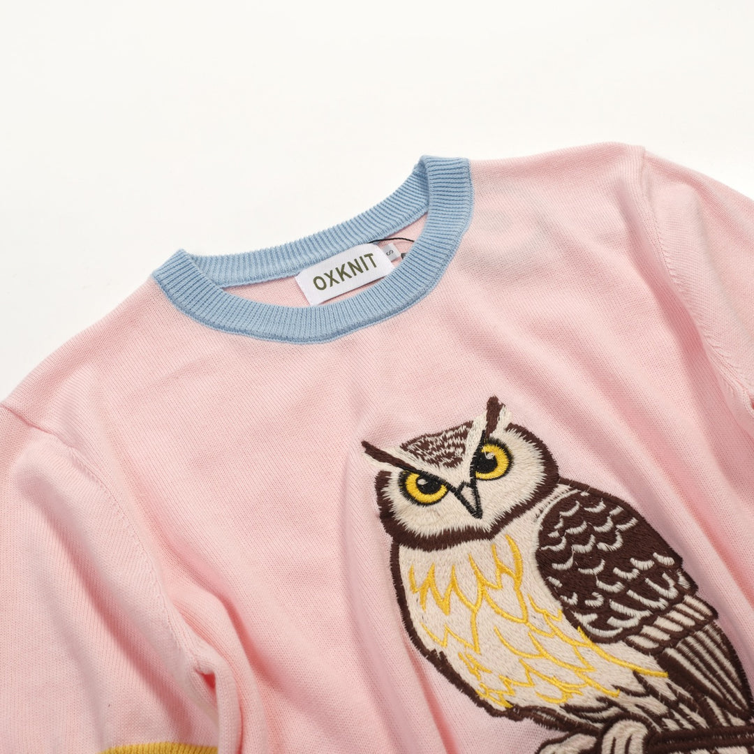 Kvinders pink dyrebroderet strik-T-shirt - beskåret længde
