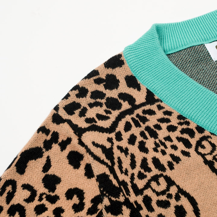 Groen gebreid T-shirt met V-hals en luipaardprint voor dames