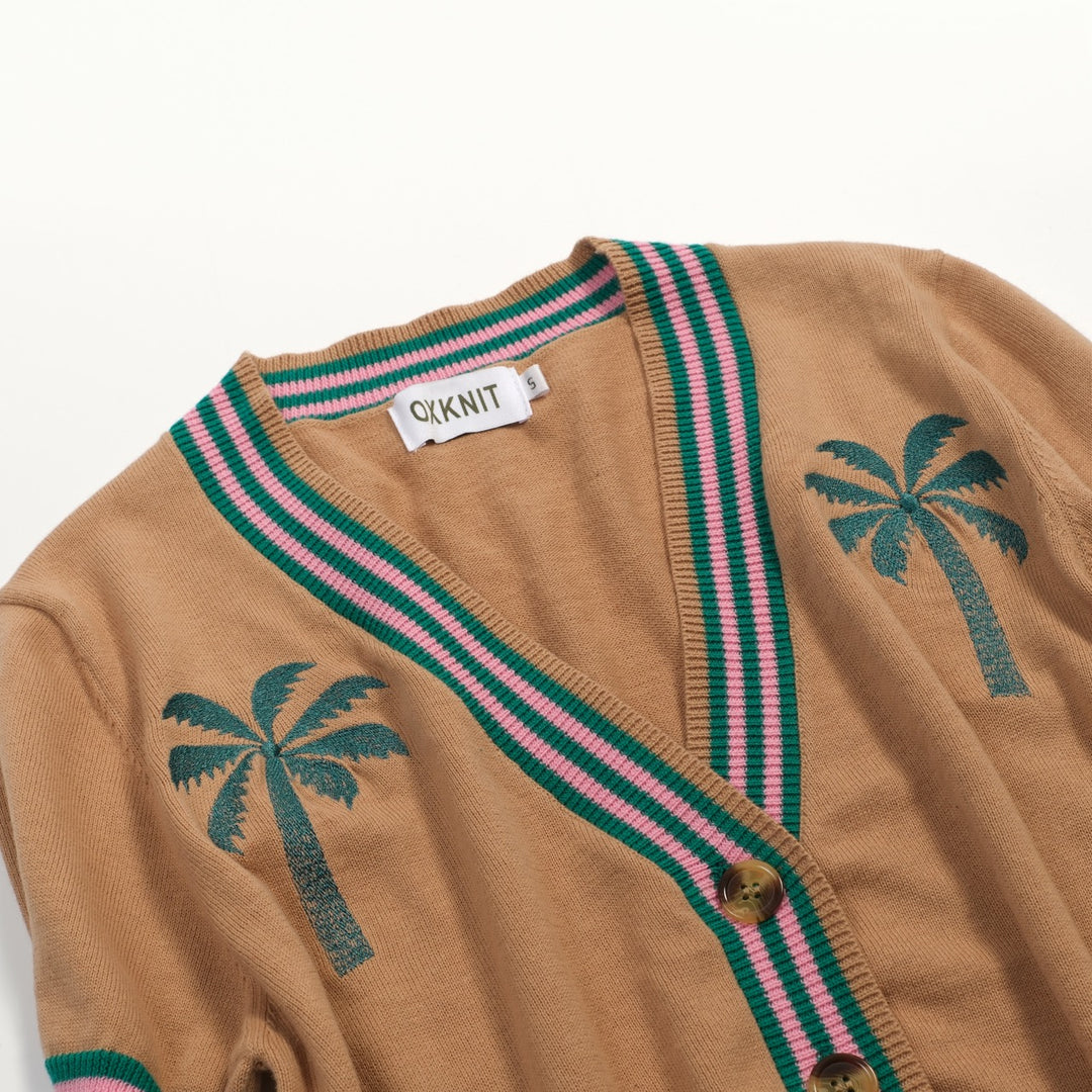 Kaki damesvest met retro-zomerse kokospalm en geborduurd lint in de taille