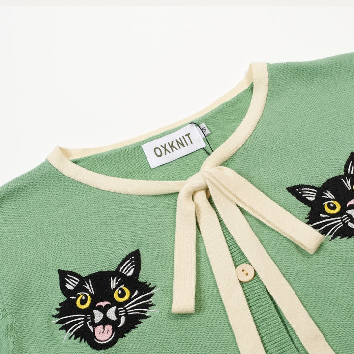 Suéter de punto con bordado de gato retro verde frijol para mujer - Largo cropped