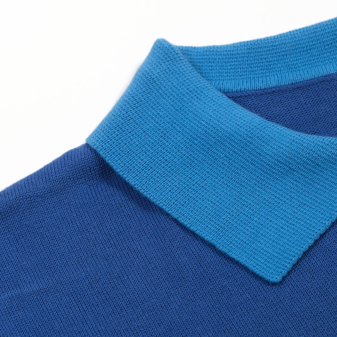 Heren blauwe vintage gebreide polo met dierenborduursel en V-hals