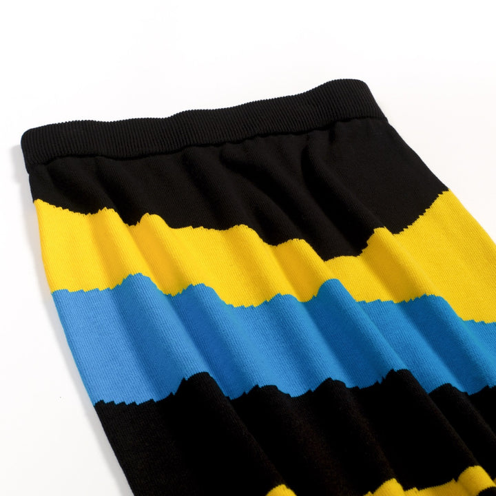 Conjunto de Vestido de Malha Preto Retro Ilustrado para Mulher