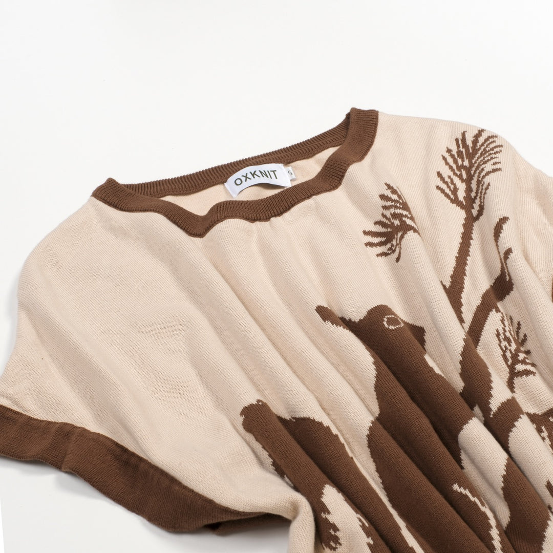 T-shirt de Malha Feminina Retro Bege com Esquilo Jacquard e Manga Dolman