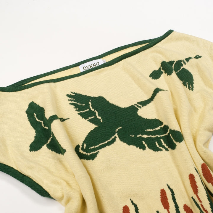 Women's Yellow Flying Bird Pattern Knit Top T-Shirt - Cropped Length