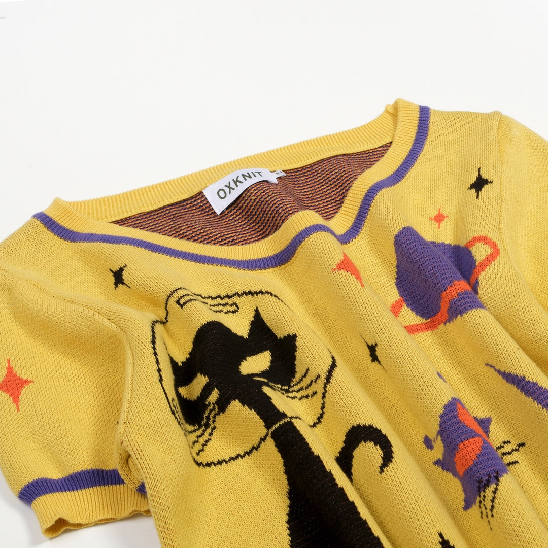 Dame Gul 60'er Space Cat Jacquard Strik T-shirt - Designet af Tala Hunt
