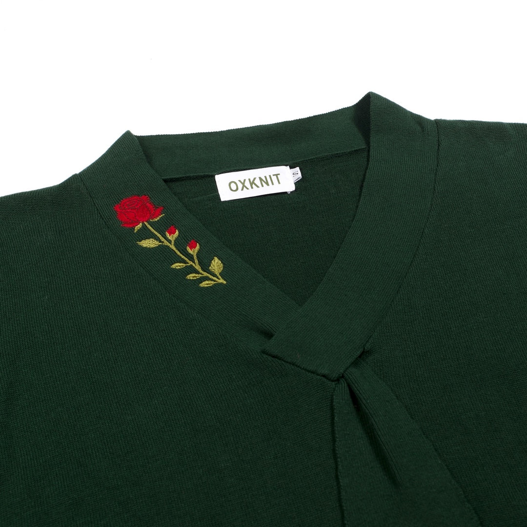 T-shirt en maille vert foncé pour femme avec rose romantique brodée et col à nouer