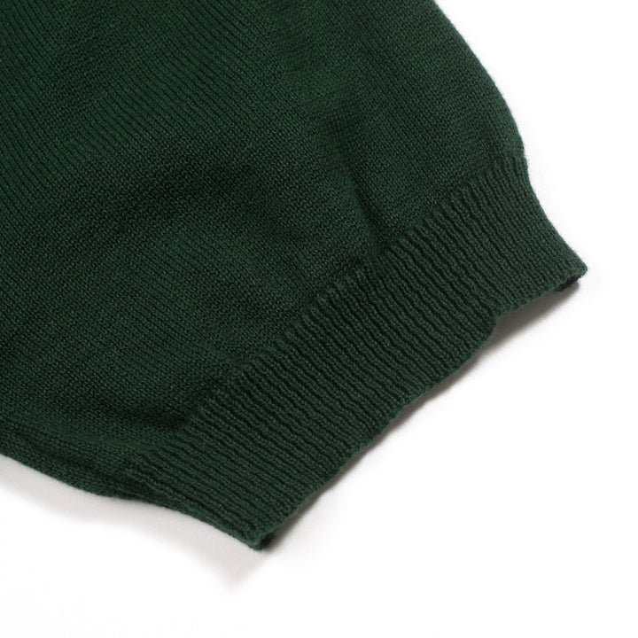 T-shirt en maille vert foncé pour femme avec rose romantique brodée et col à nouer