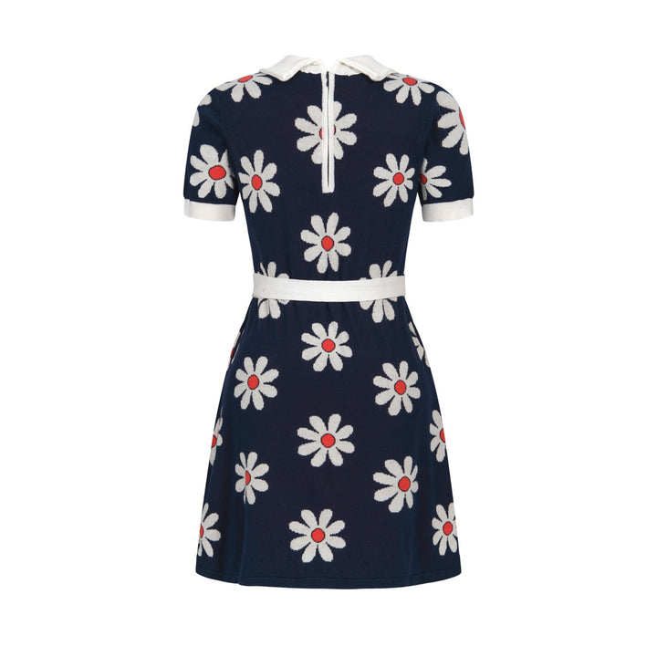 Robe tricotée bleu marine femme années 60 à col Claudine, marguerites, manches courtes et poches