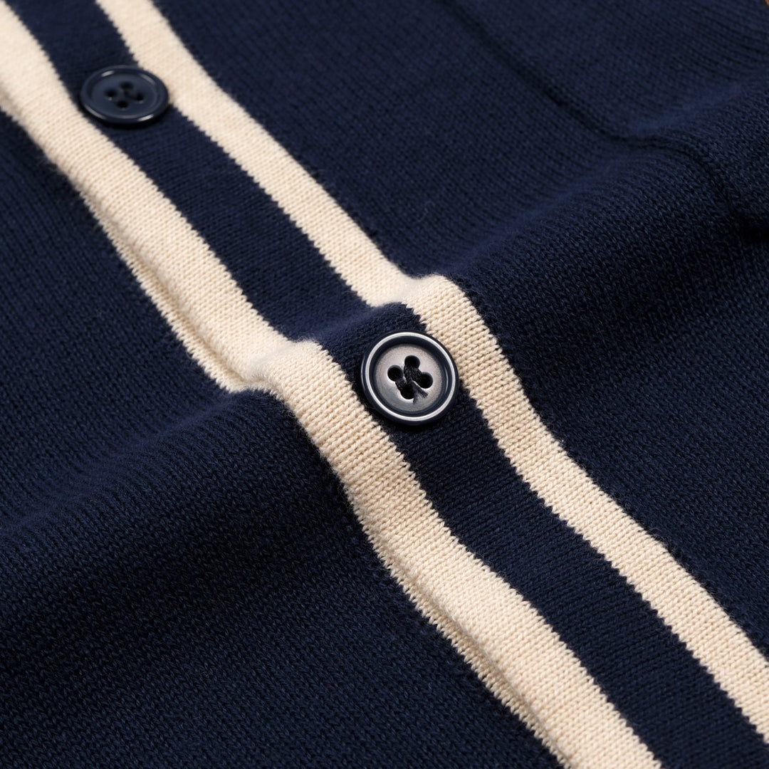 Cardigan tricoté vintage bleu foncé pour homme avec broderie hibou