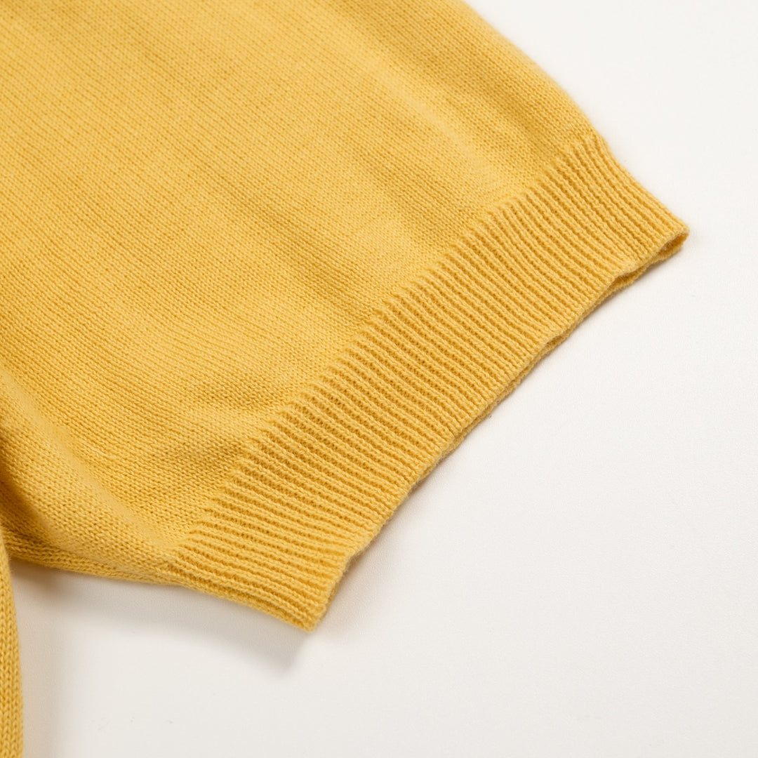 Polo de Malha Clássico Amarelo para Homem com Bordado de Cachorro