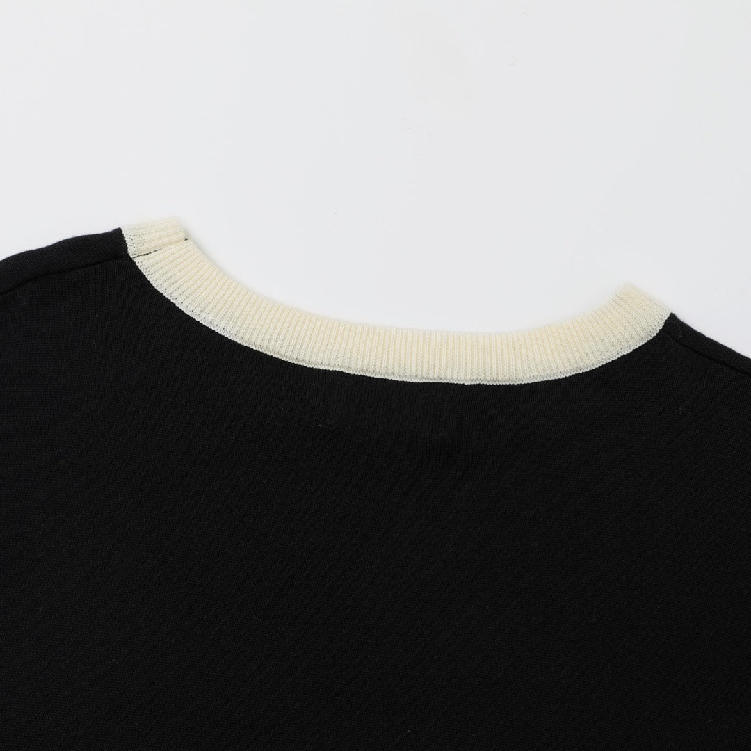 Men's Vintage Black Animal Embroidery Classic Knitwear
