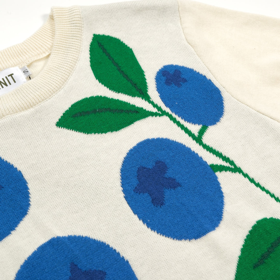 Damen T-Shirt mit nordisch inspiriertem, illustriertem Blaubeer-Jacquardstrick