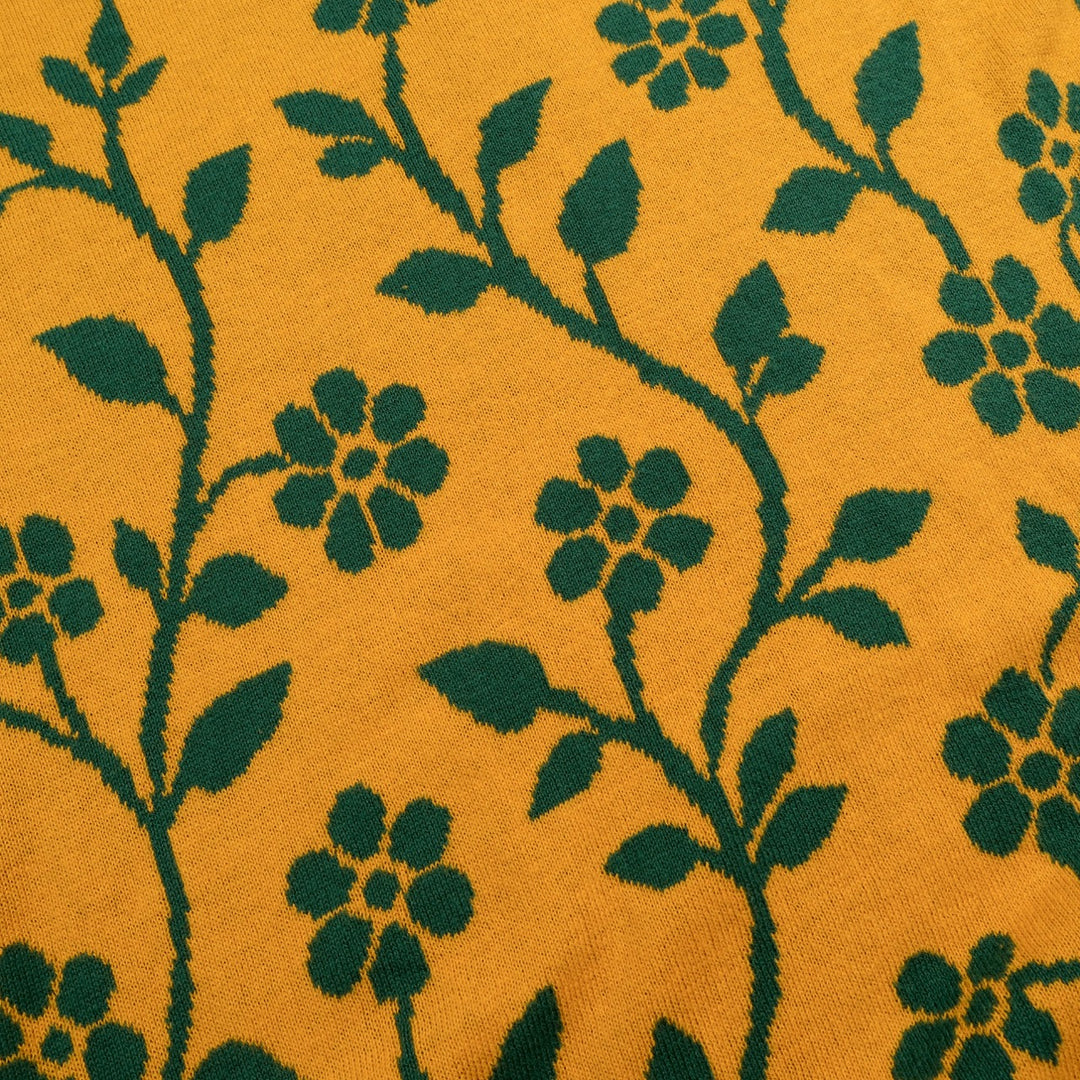 Suéter de punto jacquard vintage mostaza para mujer con arte folclórico, flores y pájaros