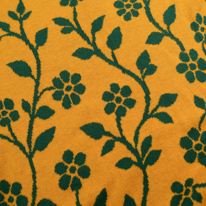 Suéter de punto jacquard vintage mostaza para mujer con arte folclórico, flores y pájaros