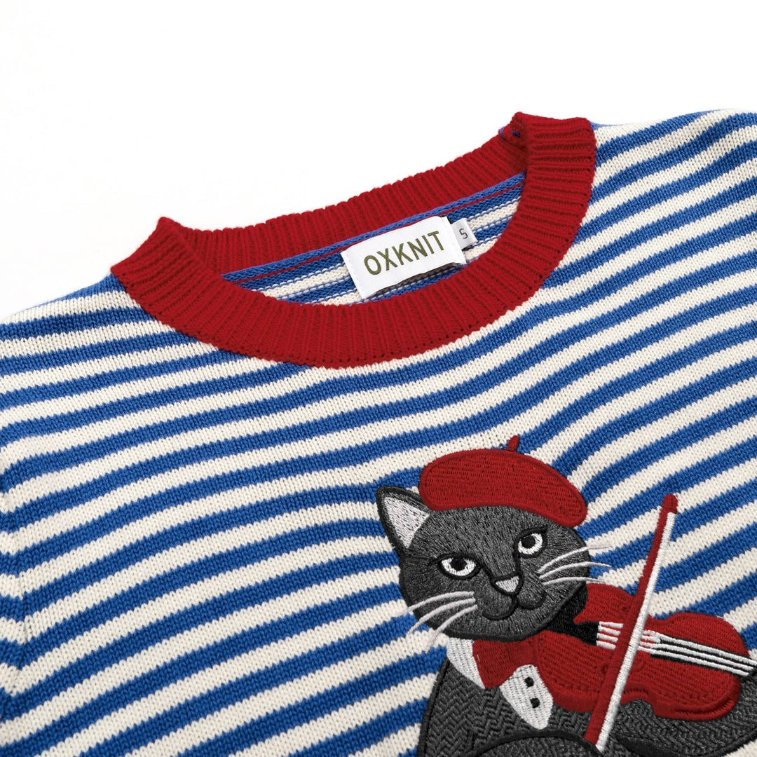 Malha feminina azul às riscas com bordado de gato e violino