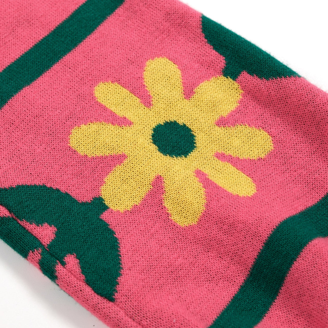 Kvindernes Hot Pink 60'er Mod Daisy Jacquard Strikket Kjole med Slips