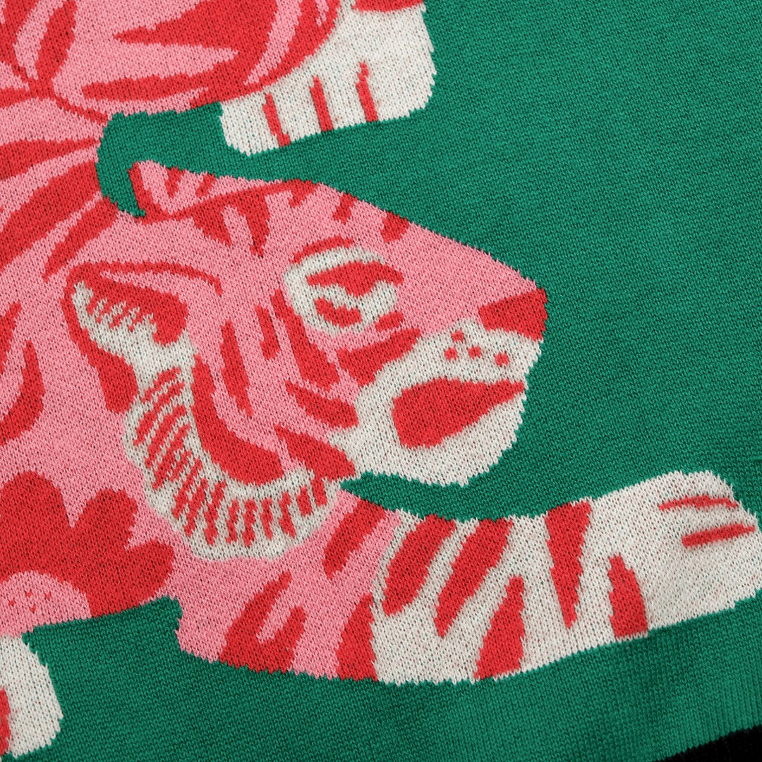 Camisola Retro Feminina com Gráfico de Tigre - Design de Jess Miller