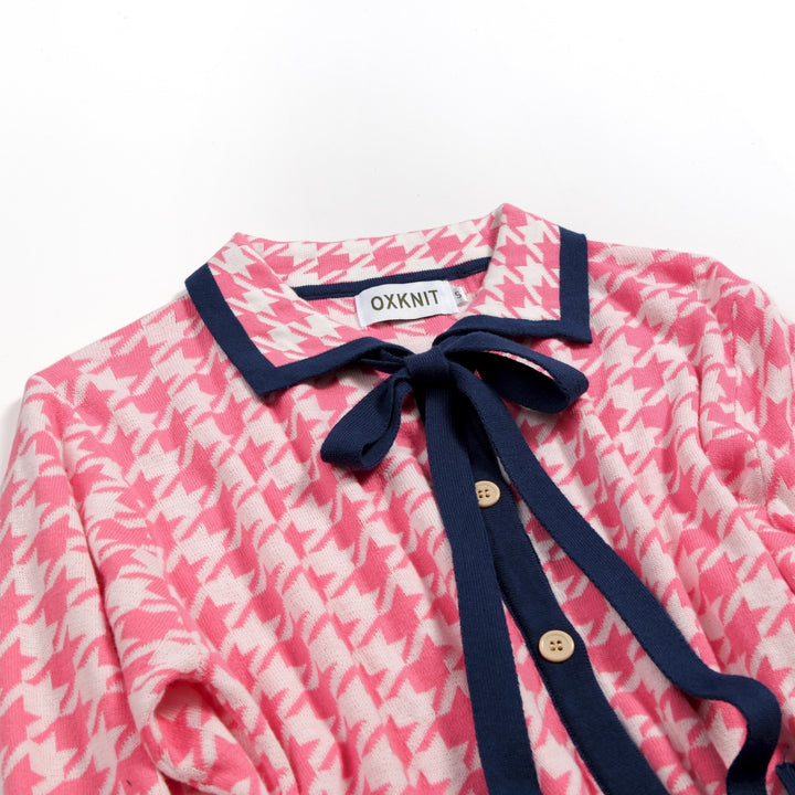 Cardigan de Malha Jacquard Vintage Rosa para Mulher com Laço Clássico e Padrão Pied-de-Poule