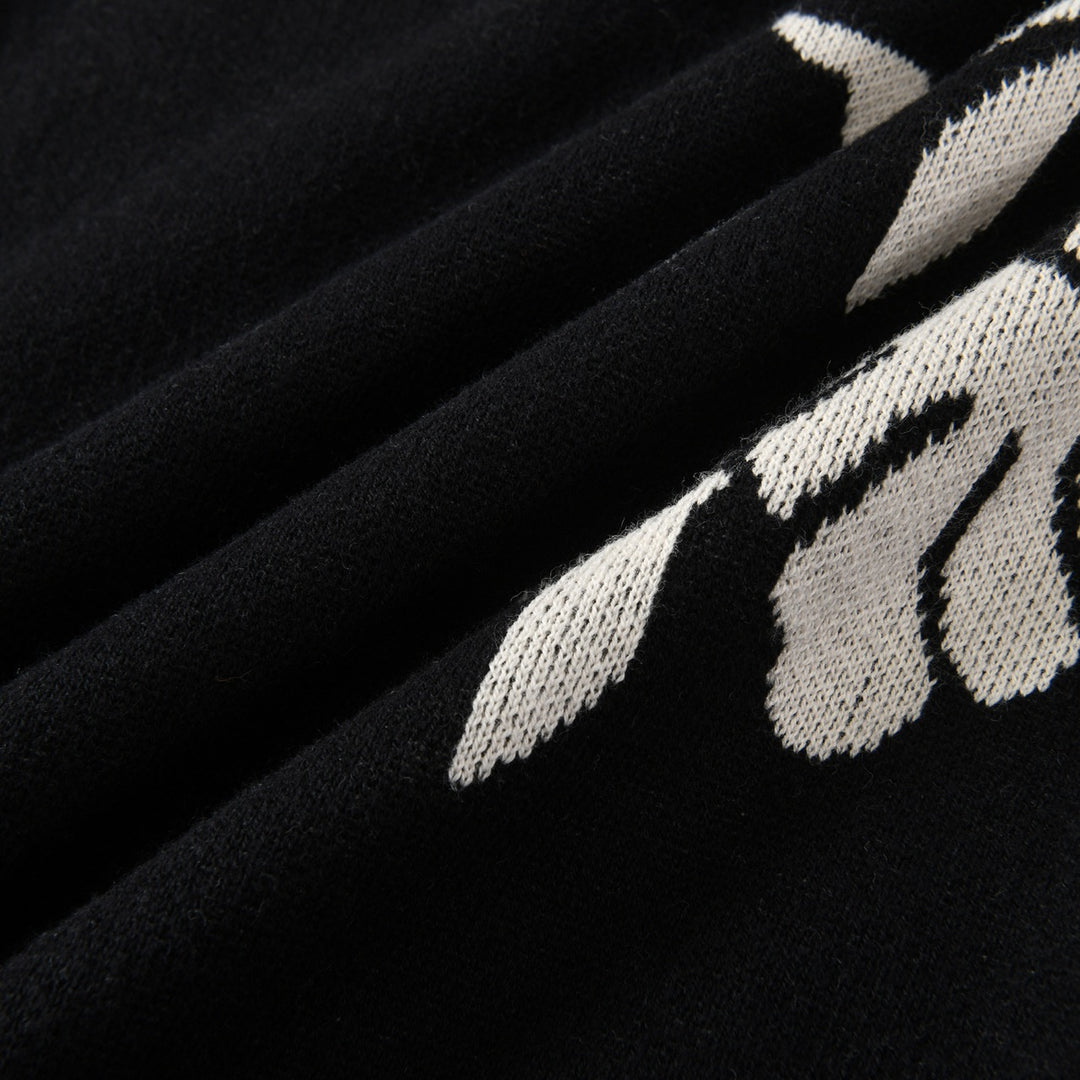 Women's Vintage Black Floral Classic Art Jacquard Knitwear