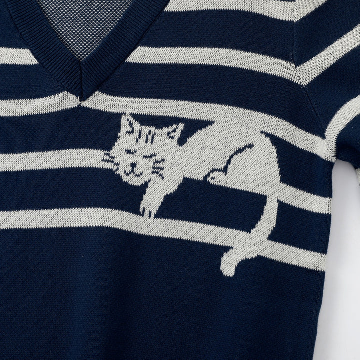 Maglione da donna blu navy anni '60 a righe nautiche con scollo a V stile collegiale