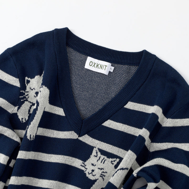 Maglione da donna blu navy anni '60 a righe nautiche con scollo a V stile collegiale