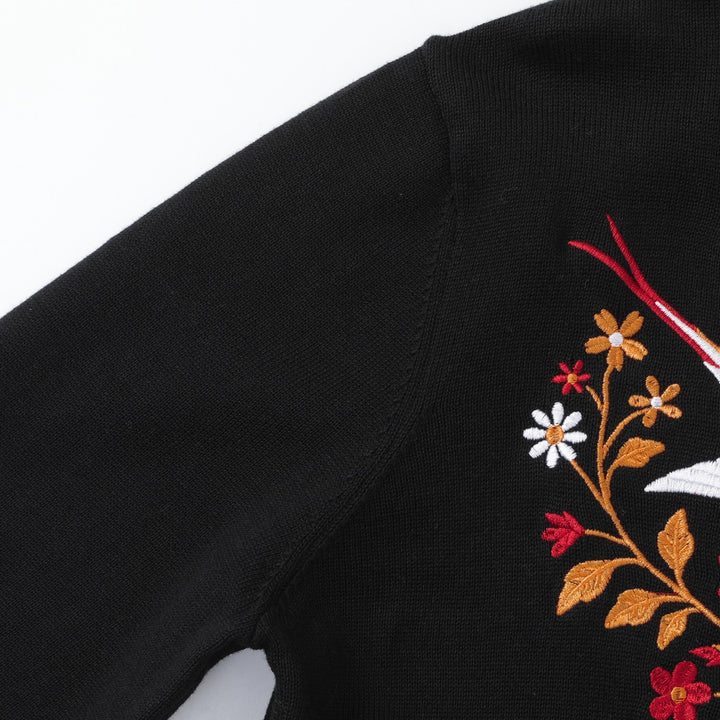Damen Vintage Strickjacke mit Schwalben- und Blumenstickerei
