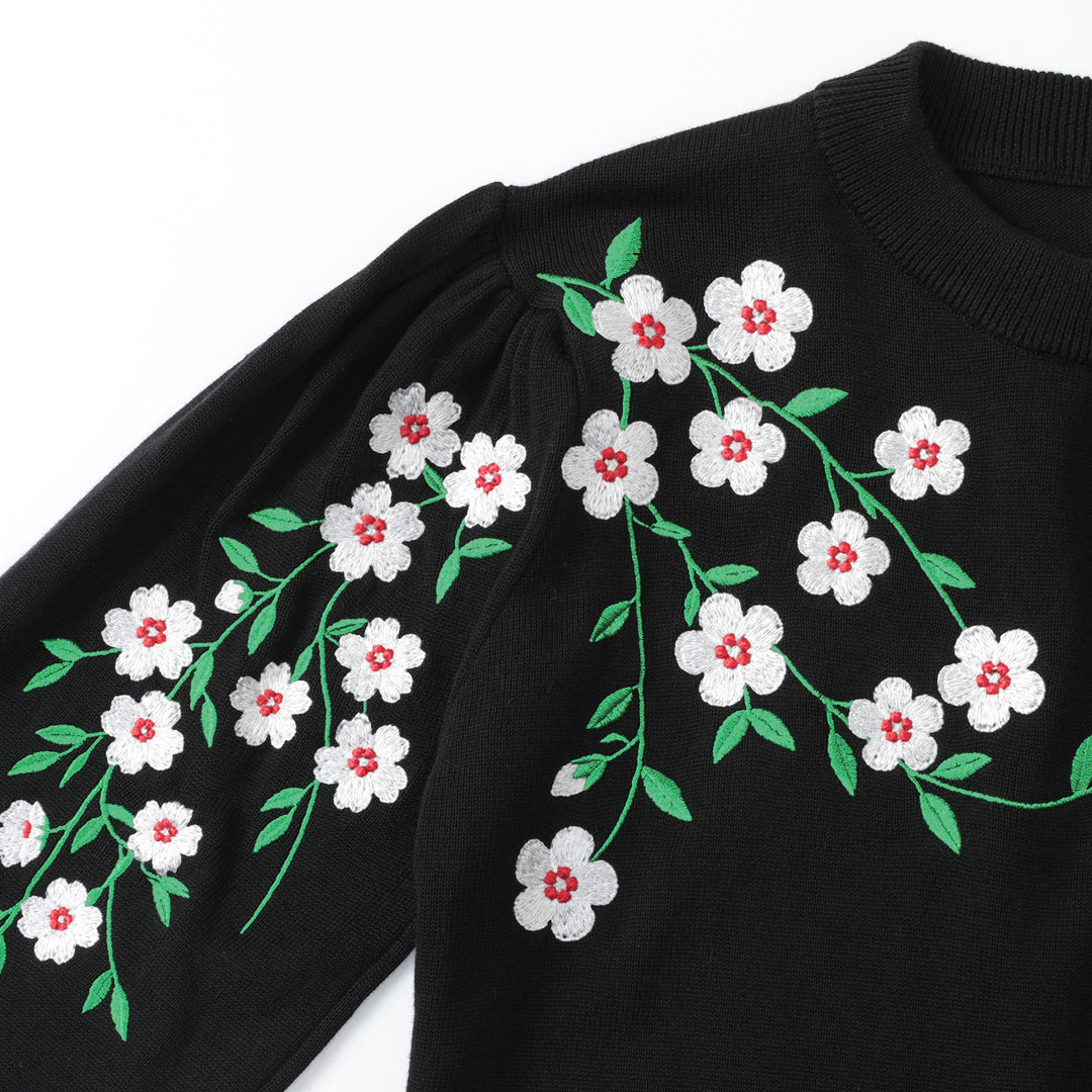 Women's Black Vintage Floral Embroidery Art Knitwear