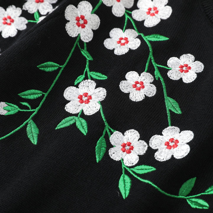 Women's Black Vintage Floral Embroidery Art Knitwear